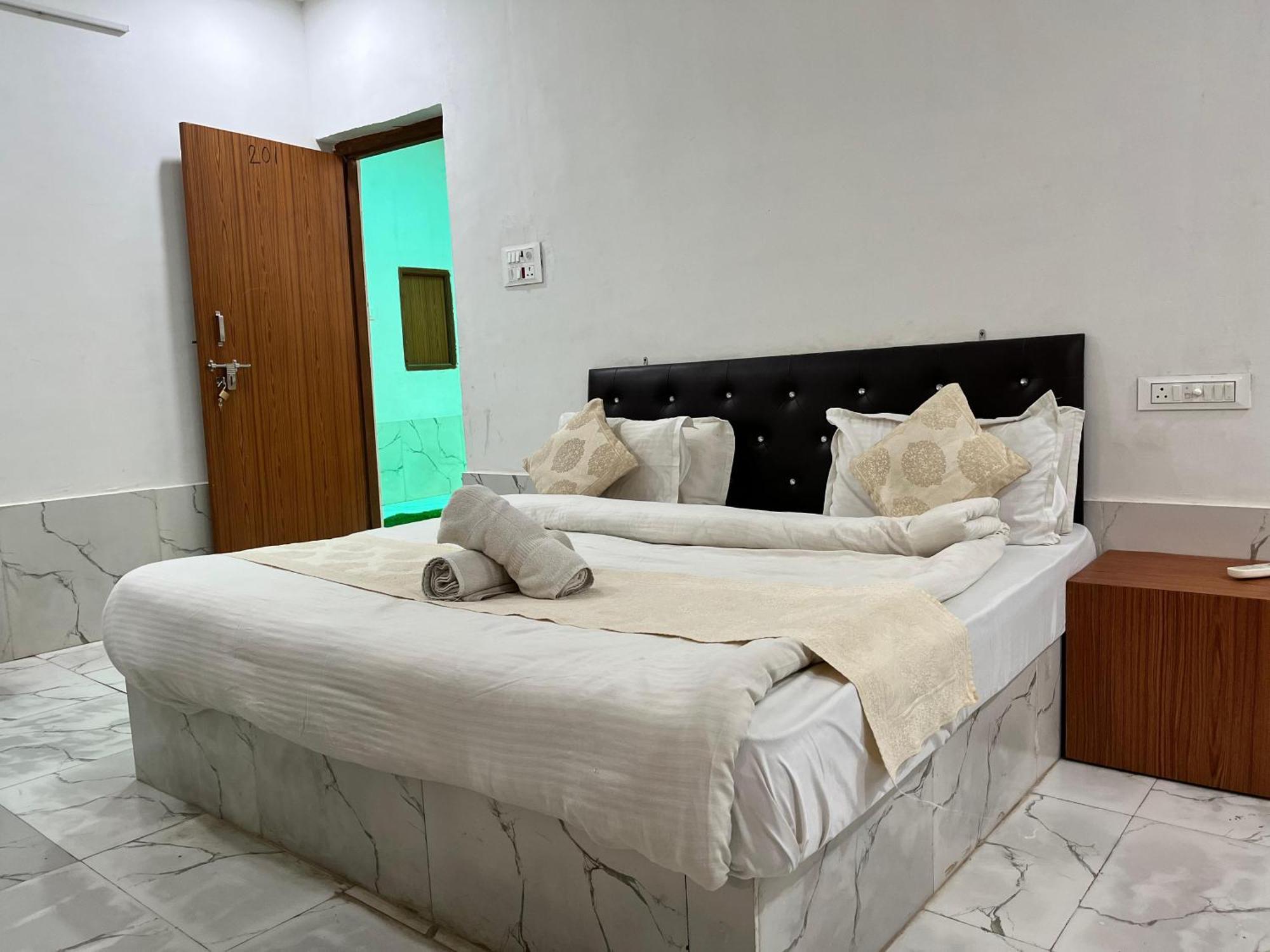 Explore Hostel Life Jaisalmer Exterior photo